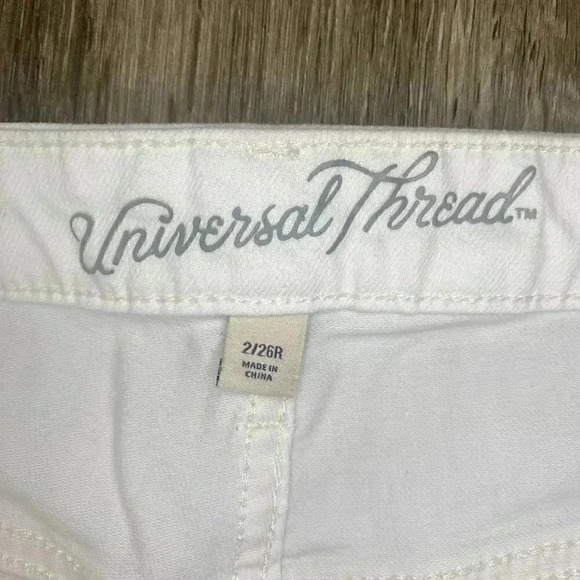 Womens Universal Thread White Shorts - 2/26R - Picture 8 of 8